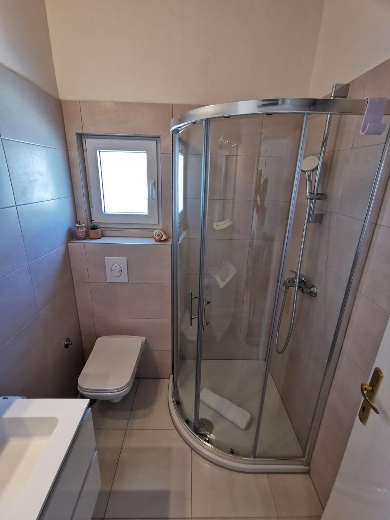 Apartmani Vana 1 Tribalj Buitenkant foto